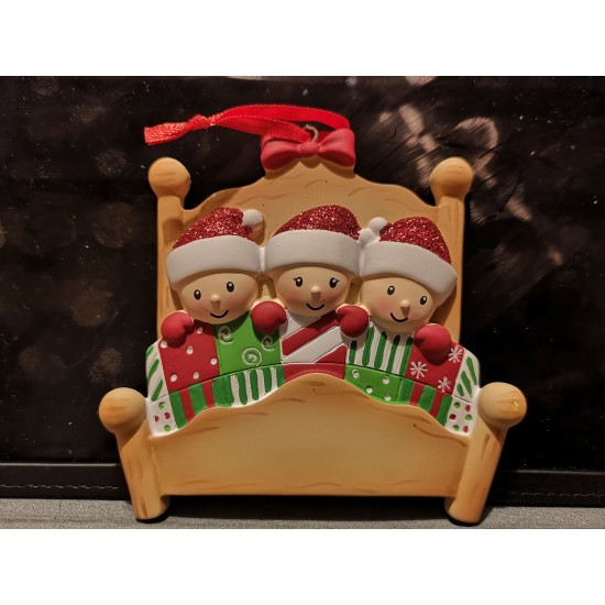  Bed Family of 3 Personalised Christmas Decoration 